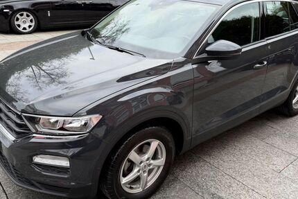 VW T-Roc 142.000 km 12.980 &euro; München 81827