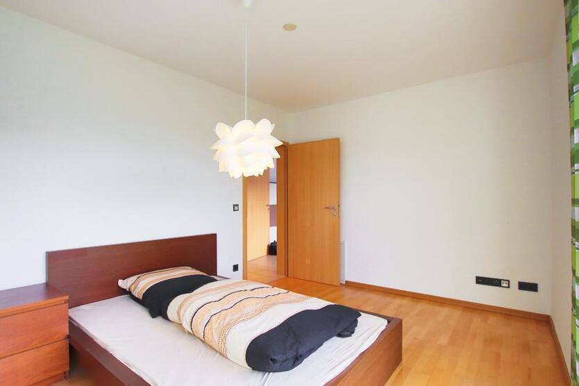 möblierte 2 ZKBB* 5.OG* Aufzug* el. Rolläden* EBK* TG* Westbalkon* Frankfurt-Am Rebstockpark