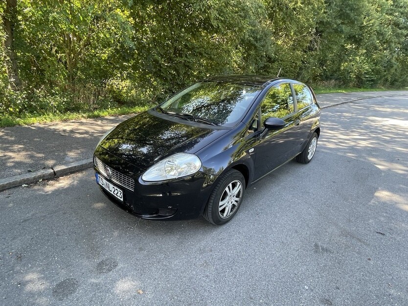 Fiat Grande Punto 180.000 km 4.000 € Tacherting 83342