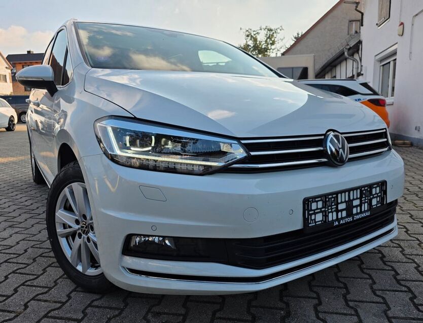 VW Touran 30.500 km 28.499 € Zwenkau 04442