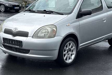 Toyota Yaris 207.469 km 2.200 &euro; Gießen 35396