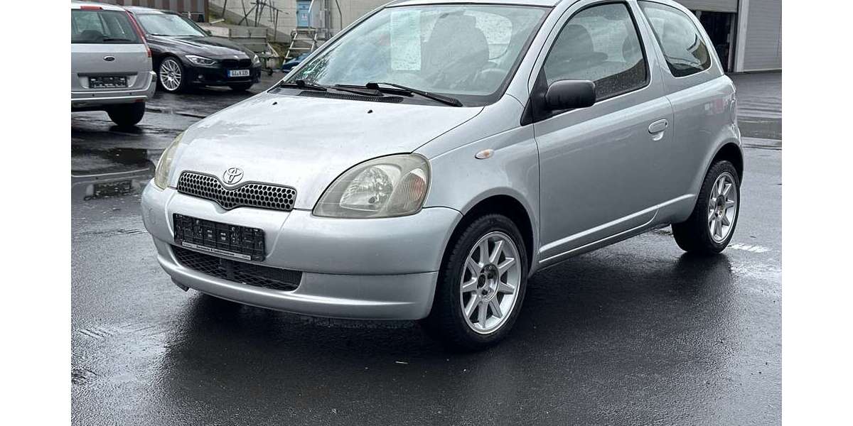Toyota Yaris 207.469 km 2.200 &euro; Gießen 35396
