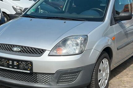 Ford Fiesta 118.000 km 2.500 € Torgau 04860