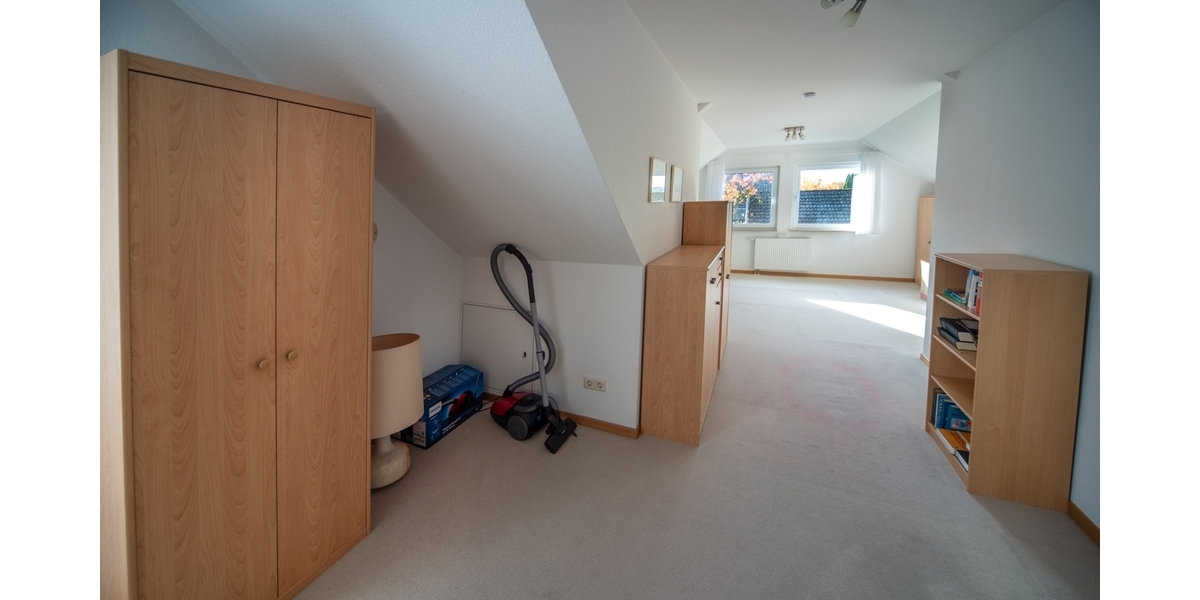 Charmantes Zweifamilienhaus mit gepflegtem Garten – Viel Platz, ruhige Lage in idyllischer Waldnähe 7 zimmer