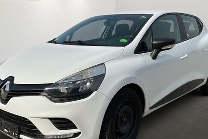 Renault Clio 147.702 km 5.499 &euro; Brehna 06796