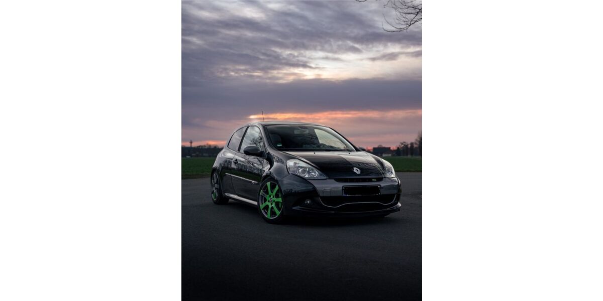 Renault Clio 283.000 km 11.000 &euro; Marienmünster 37696