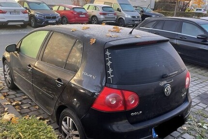 VW Golf 184.000 km 2.350 &euro; Würzburg 97070