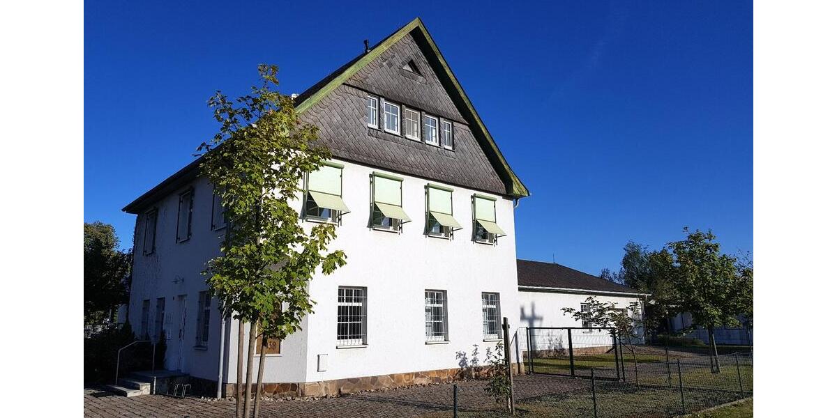 Einfamilienhaus Gröditz - 8 Zimmer, 419 m&sup2;, 160.000&euro; | Angebot:17486069