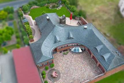 Haus zum Kaufen in Karlstadt 1.189.000 € 380 m²