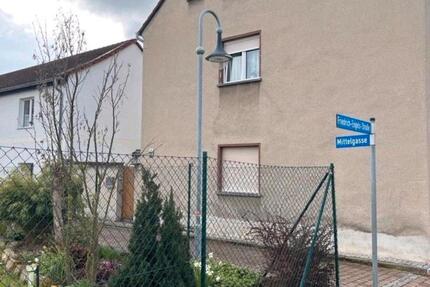 Haus Lützen - 4 Zimmer, 100 m&sup2;, 90.000&euro; | Angebot:26821667