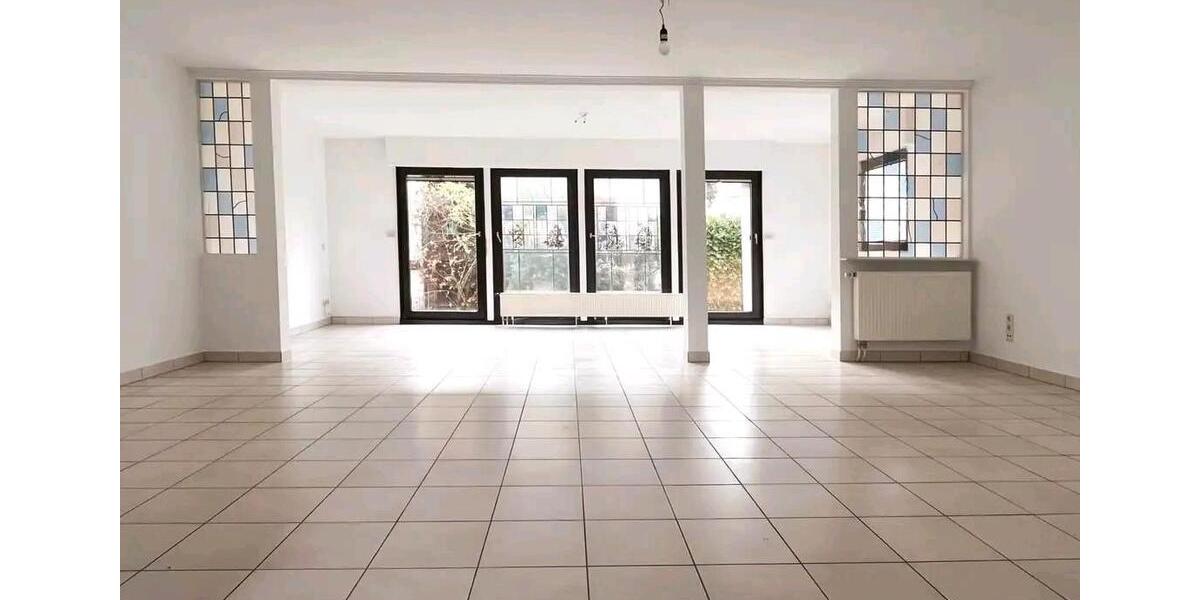 Etagenwohnung Germering - 5 Zimmer, 15 m&sup2;, 750&euro; | Angebot:25951766