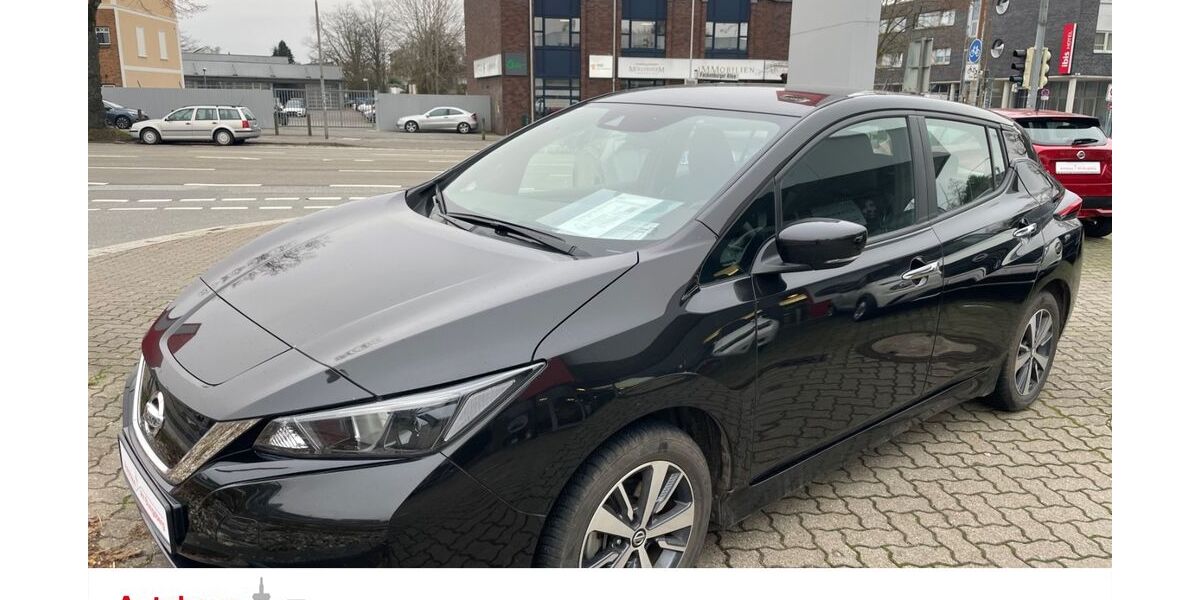 Nissan Leaf 20.854 km 15.590 € Lübeck 23554