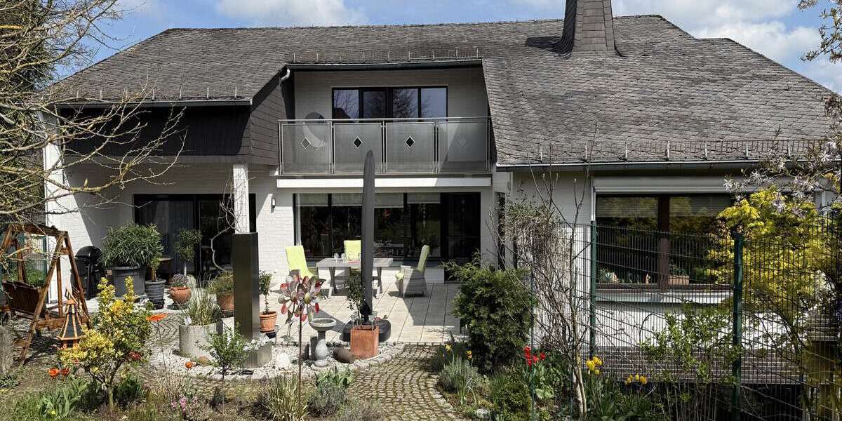 Einfamilienhaus Warstein - 12 Zimmer, 282 m&sup2;, 489.000&euro; | Angebot:25297764