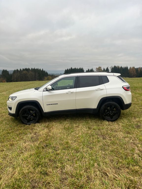 Jeep Compass 121.558 km 16.700 € Regen 94209