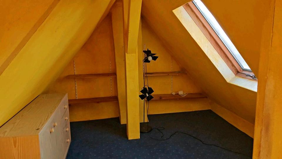 Dachgeschoßwohnung Kassel Südstadt - 3 Zimmer, 68 m&sup2;, 160.000&euro; | Angebot:26722543