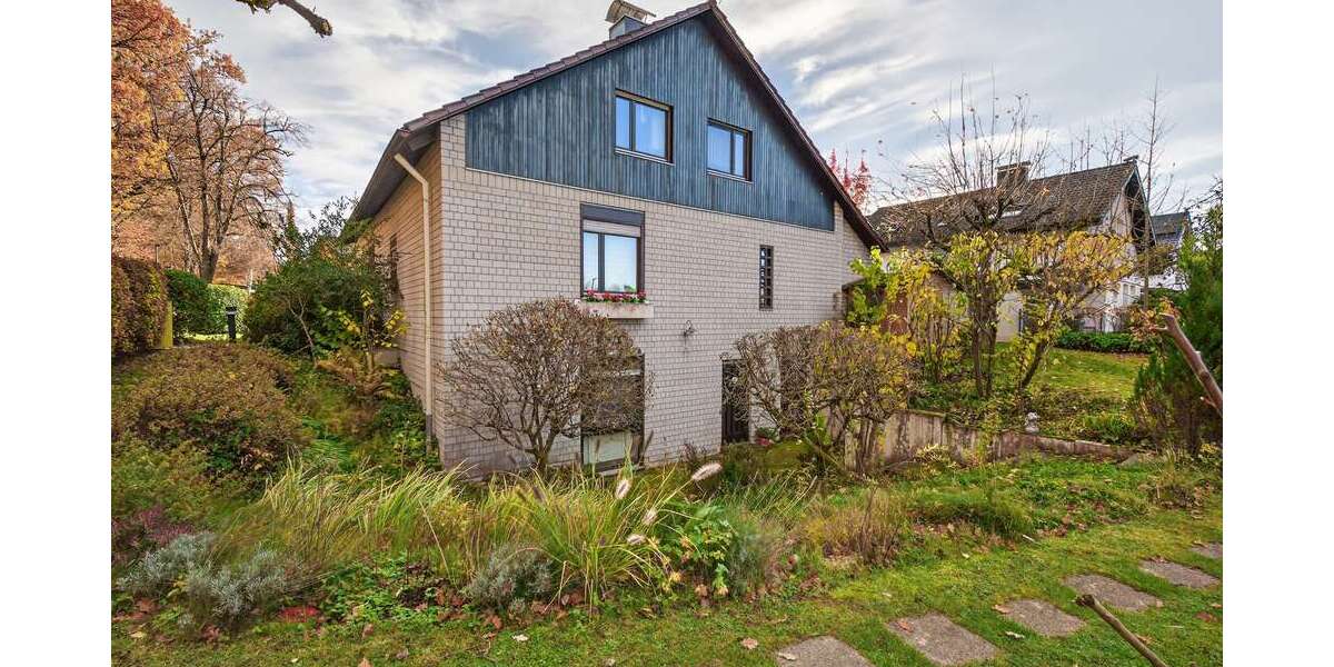 Einfamilienhaus Waldbronn / Etzenrot Etzenrot - 9 Zimmer, 252 m&sup2;, 895.000&euro; | Angebot:24719823