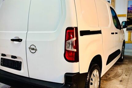 Opel Combo 16.000 km 15.697 &euro; Westoverledingen 26810