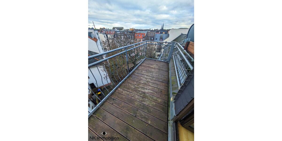 Dachgeschoßwohnung Zwickau - 3 Zimmer, 88 m&sup2;, 560&euro; | Angebot:26008237