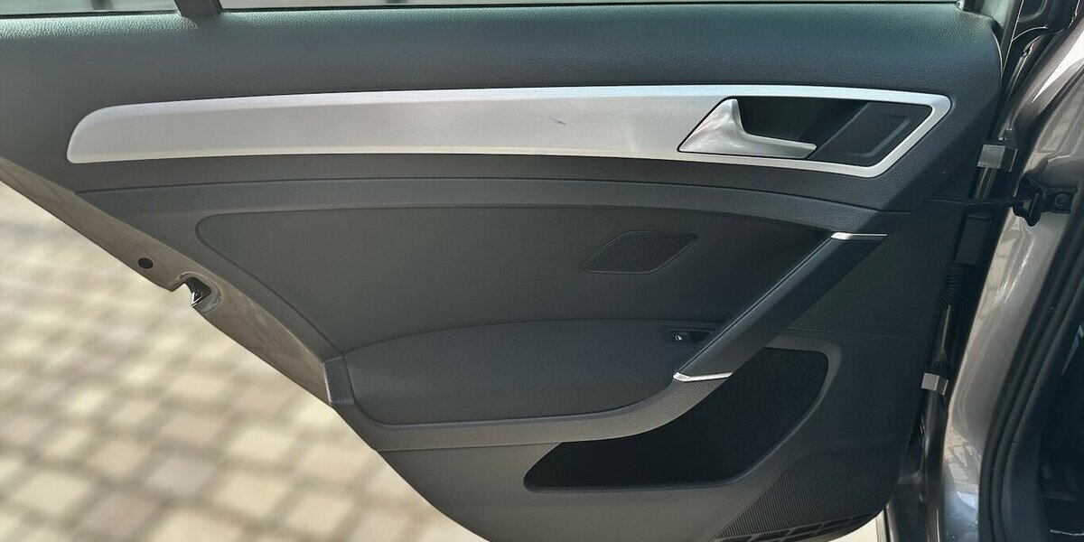 VW Golf Cup BMT 132.500 km 8.995 &euro; Meißen 01662