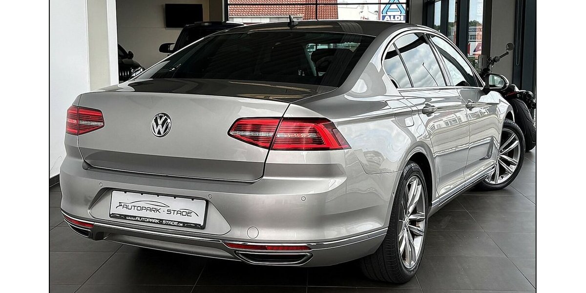 VW Passat 2.0 TSI Highline ACC VirtualCockpit Ass. 134.600 km 16.499 &euro; Stade 21682