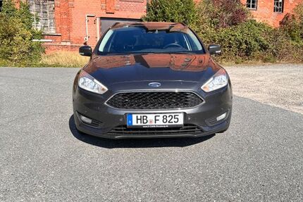 Ford Focus 138.000 km 11.999 € Bremen 28779