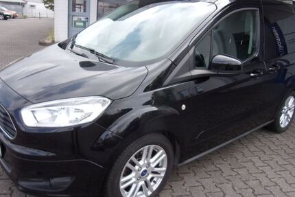 Ford Tourneo Courier 79.850 km 8.280 € Wolfen 06766