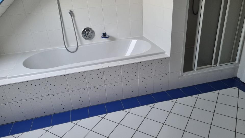 Dachgeschoßwohnung Wald-Michelbach Michelbach - 4 Zimmer, 120 m&sup2;, 950&euro; | Angebot:26168355