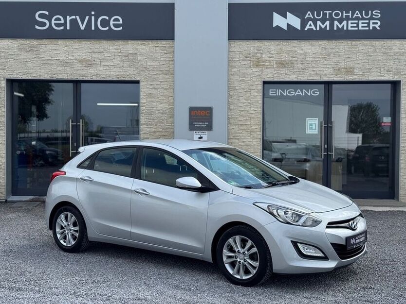 i30