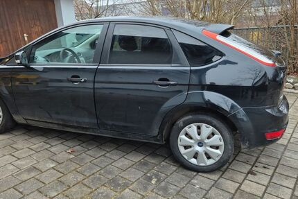 Ford Focus 210.885 km 1.333 &euro; Hohentengen 88367