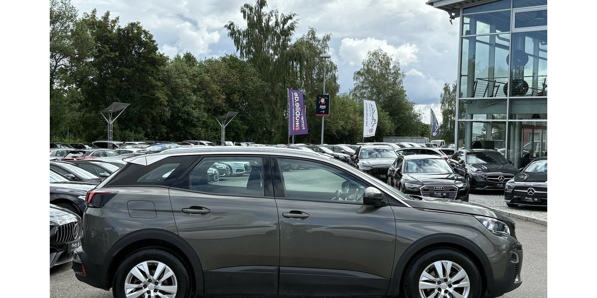Peugeot 3008 1.5 Active KAMERA/SITZHEIZUG/ISO/NAVI/LED 99.900 km 12.900 &euro; Villingen-Schwenningen 78054