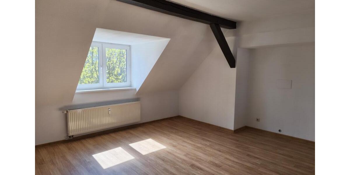 Dachgeschoßwohnung Cottbus Spremberger Vorstadt - 4 Zimmer, 90 m&sup2;, 738&euro; | Angebot:26233438