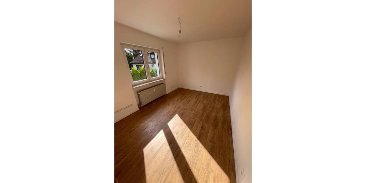 Erdgeschoßwohnung Neuenstein - 4 Zimmer, 100 m&sup2;, 1.050&euro; | Angebot:26350156
