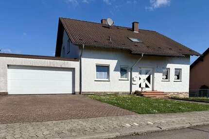 Haus zum Kaufen in Überherrn 425.000 € 230 m²