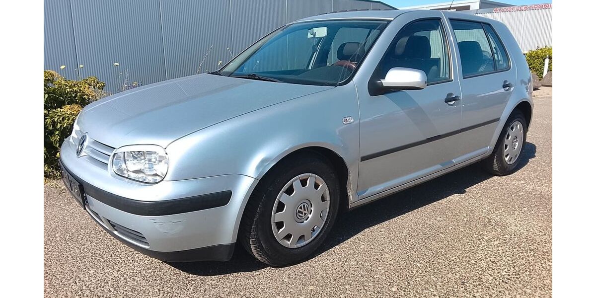 VW Golf 121.000 km 1.490 &euro; Neumünster 24534