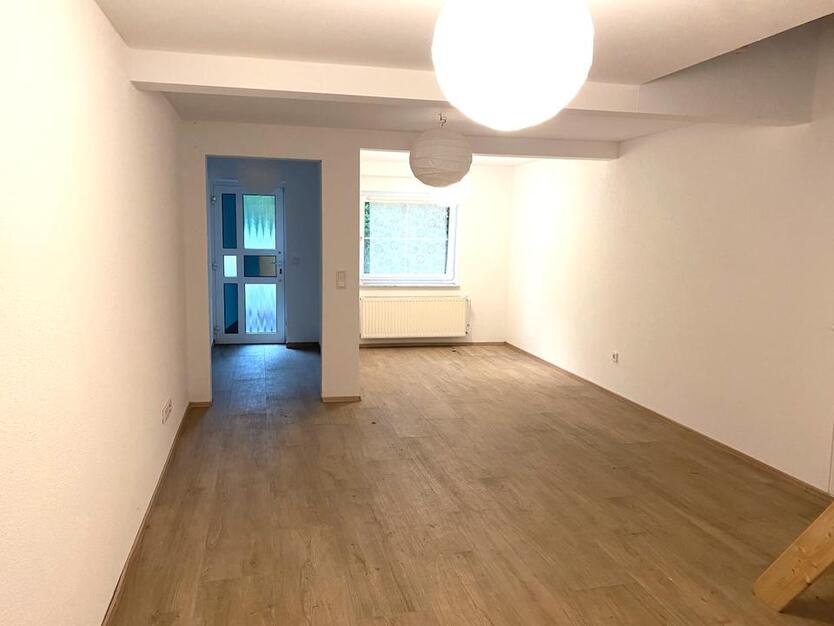Erstbezug nach Sanierung: freundliches 4-Zimmer-Haus in Dillingen zimmer