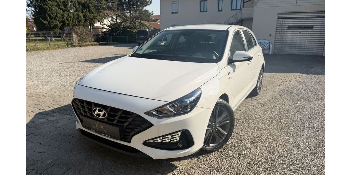 Hyundai i30 20.000 km 18.990 &euro; Bad Aibling 83043