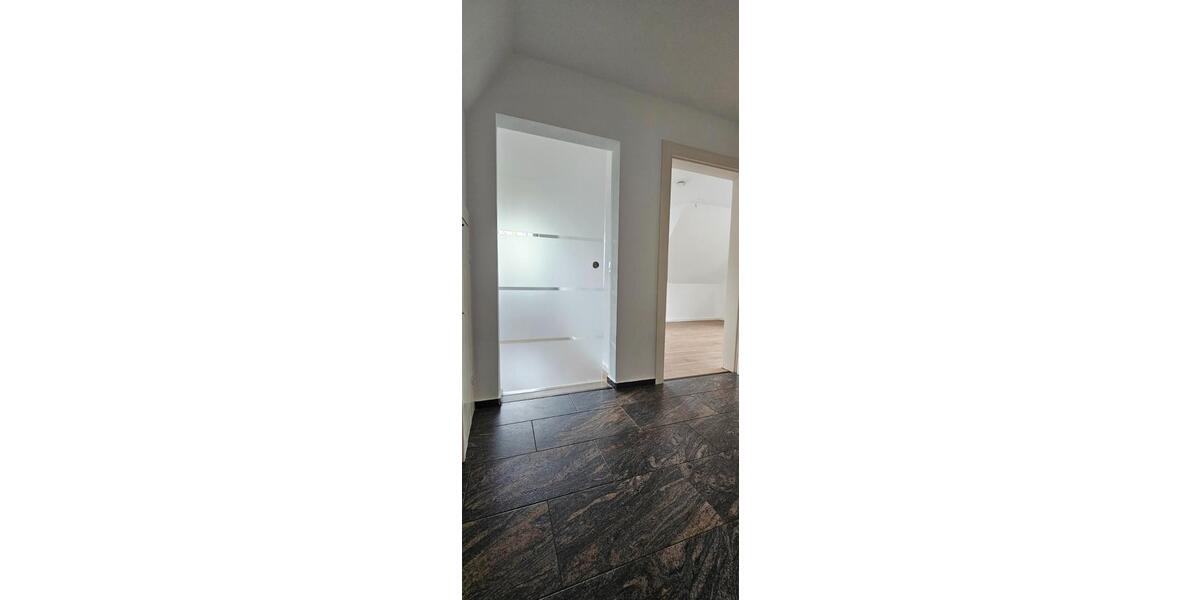 Etagenwohnung Burgstädt - 3 Zimmer, 63 m&sup2;, 480&euro; | Angebot:26068147