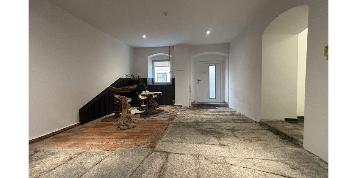 Modern & historisch! Kernsaniertes Stadthaus mit 5 Wohnungen 1 zimmer