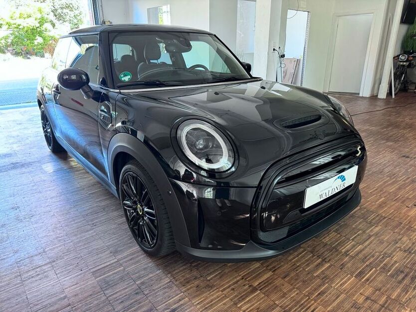 Cooper SE