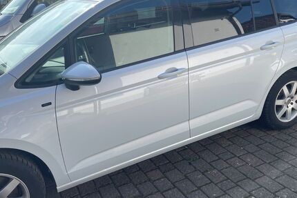 VW Touran 123.000 km 17.200 &euro; Herborn 35745