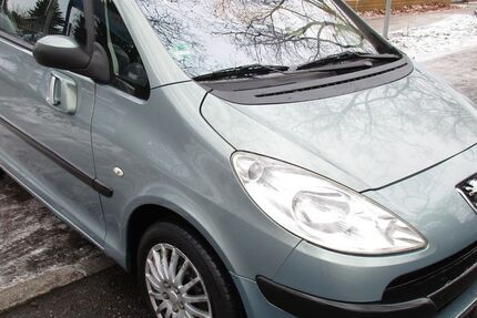 Peugeot 1007 152.000 km 1.950 &euro; Berlin 12357