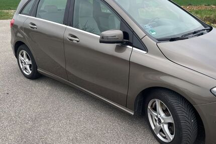 Mercedes-Benz B 200 142.000 km 11.000 &euro; Bockhorn 85461