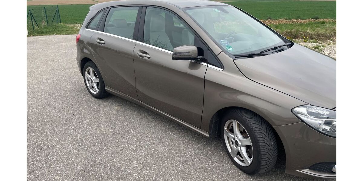 Mercedes-Benz B 200 142.000 km 11.000 &euro; Bockhorn 85461