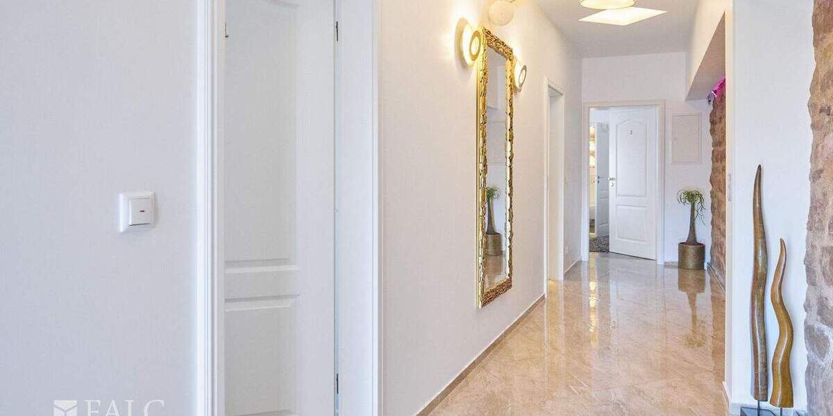 Mehrfamilienhaus, Wohnhaus Nideggen - 8 Zimmer, 180 m&sup2;, 499.000&euro; | Angebot:25864187