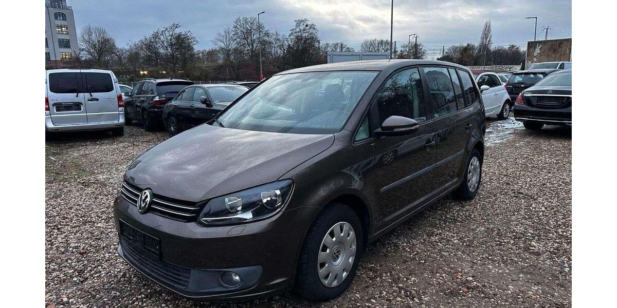 VW Touran 96.000 km 7.950 &euro; Berlin 10829