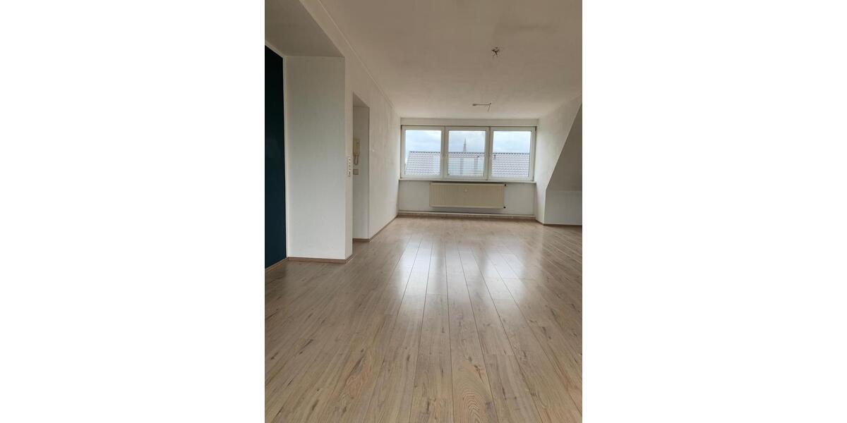 Dachgeschoßwohnung Tönisvorst - 2 Zimmer, 74 m&sup2;, 600&euro; | Angebot:26296368
