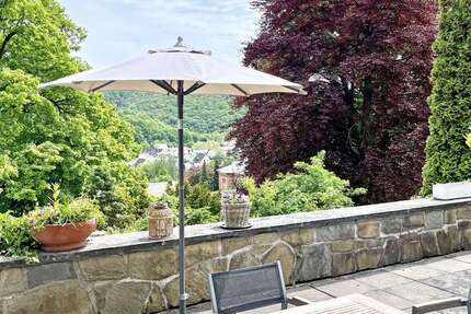 Haus Dillenburg - 5.5 Zimmer, 264 m&sup2;, 575.000&euro; | Angebot:26004713