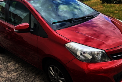 Toyota Yaris 74.842 km 7.500 &euro; Scheer 72516