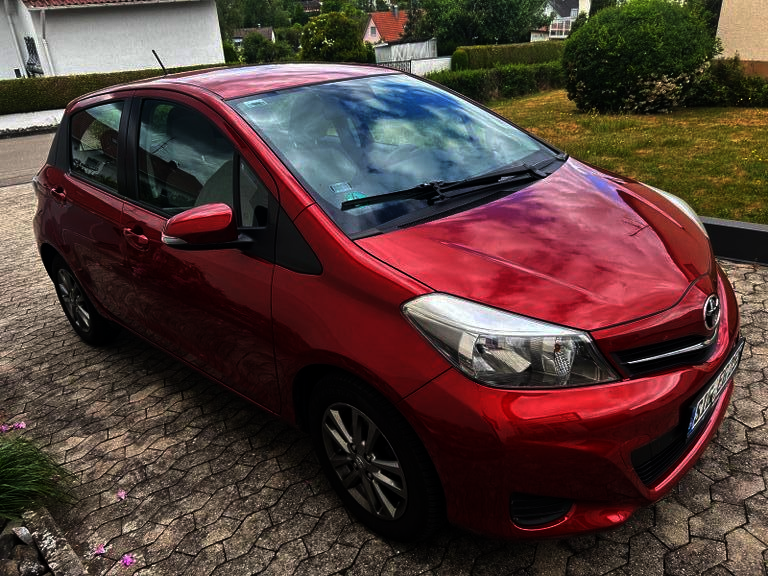 Toyota Yaris 74.842 km 7.500 &euro; Scheer 72516