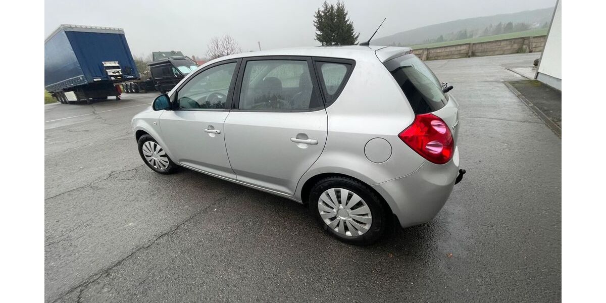 Kia ceed / Ceed 167.000 km 3.200 &euro; Küllstedt 37359